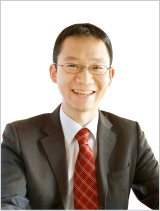 日根野 健 氏
